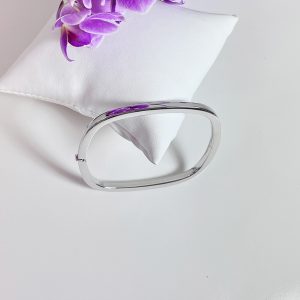 18KT WHITE GOLD SQUARE BANGLE 4.0MM